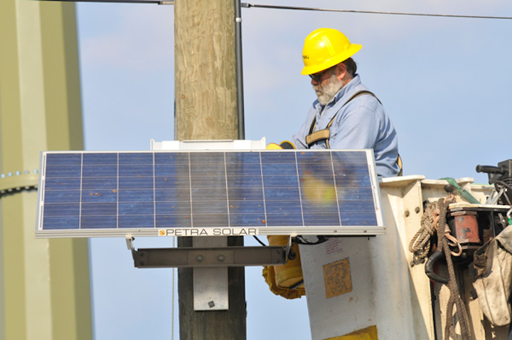 Content Dam Elp Gallery En Articles Slideshow 2015 02 Powergrid International Projects Of The Year Petro Solar
