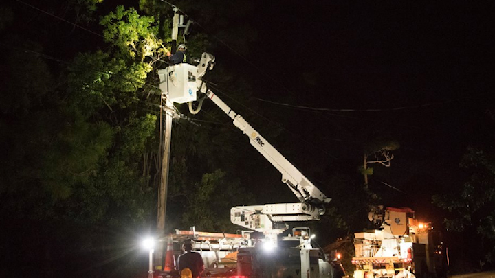 Content Dam Elp Gallery En Articles Slideshow 2016 10 Southeast Utilities Respond To Hurricane Matthew 8 Fpl Hurricane Matthew Elp