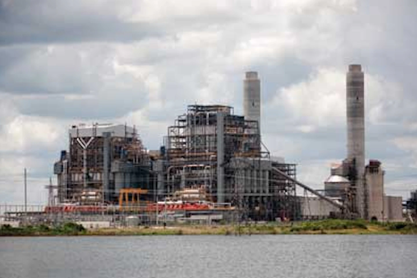 Luminant buys pair of Texas power plants from NextEra