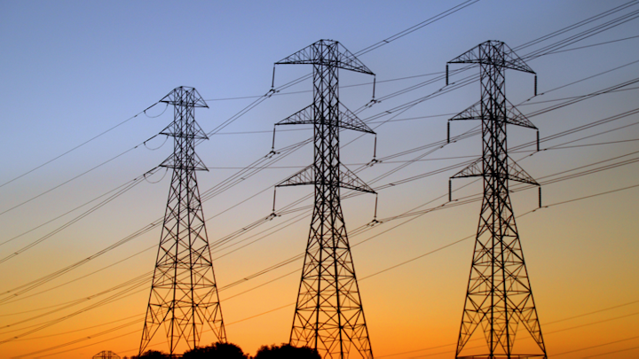 Content Dam Elp Online Articles 2014 08 Transmission Lines