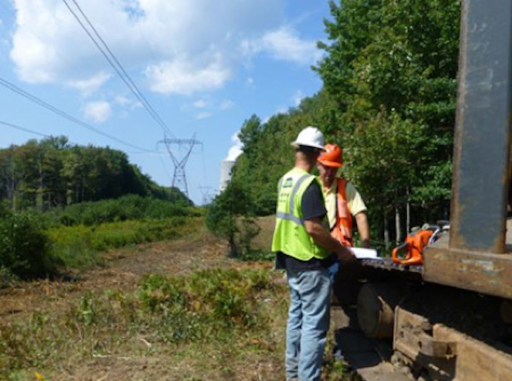 Content Dam Elp Online Articles 2014 11 Vegetation Management Transmission Elp