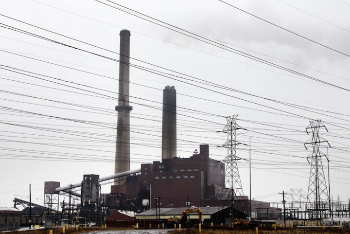 Content Dam Elp Online Articles 2015 April Power Plant Power Lines Elp