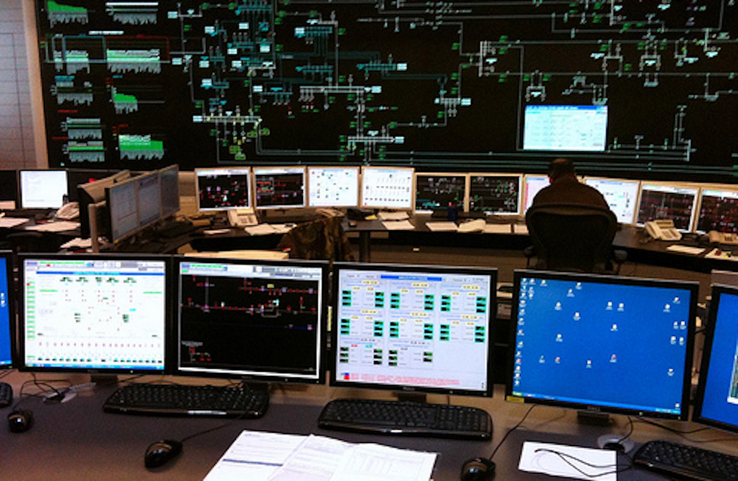 PG&E chooses Jupiter Systems for new power grid control room Utility Products