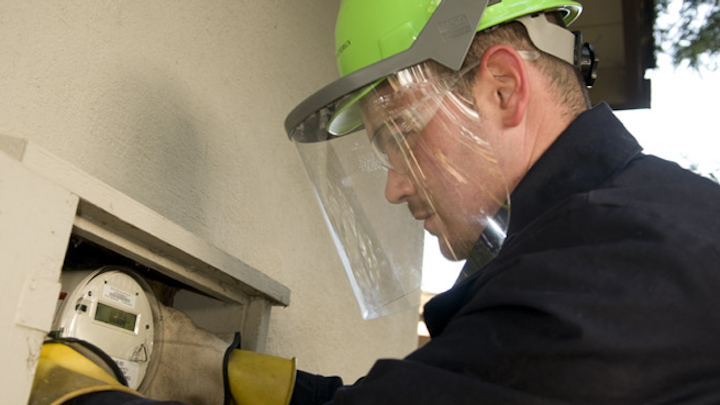 Content Dam Elp Online Articles 2015 June Smart Meter Installation Elp