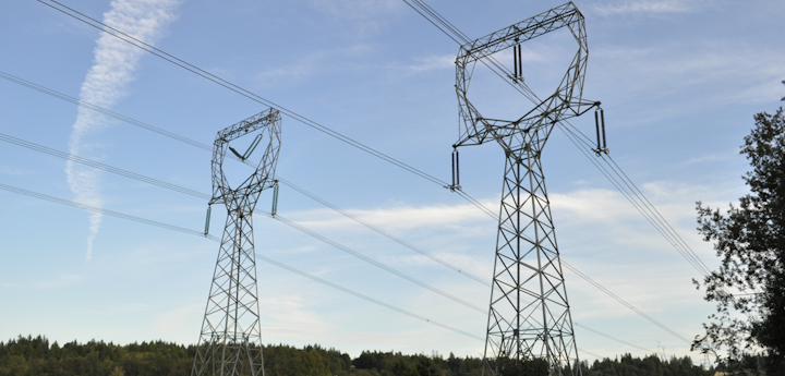 Content Dam Elp Online Articles 2015 June Transmission Lines Elp 5