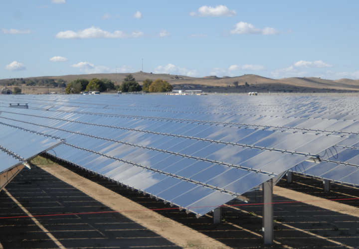 Content Dam Elp Online Articles 2015 September Solar Farm Elp