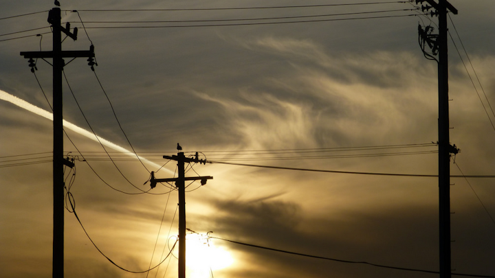 Content Dam Elp Online Articles 2016 04 Distribution Power Grid Pole Elp 2