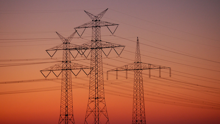 Content Dam Elp Online Articles 2016 07 Transmission Lines July 5 Elp