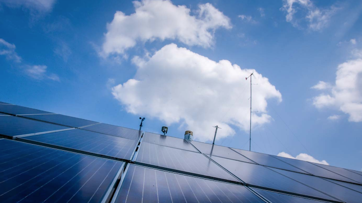 Content Dam Elp Online Articles 2017 04 Tva Solar Elp