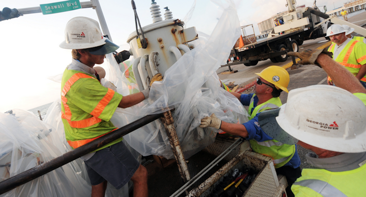 Content Dam Elp Online Articles 2017 07 Georgia Power Workers July 6 Elp