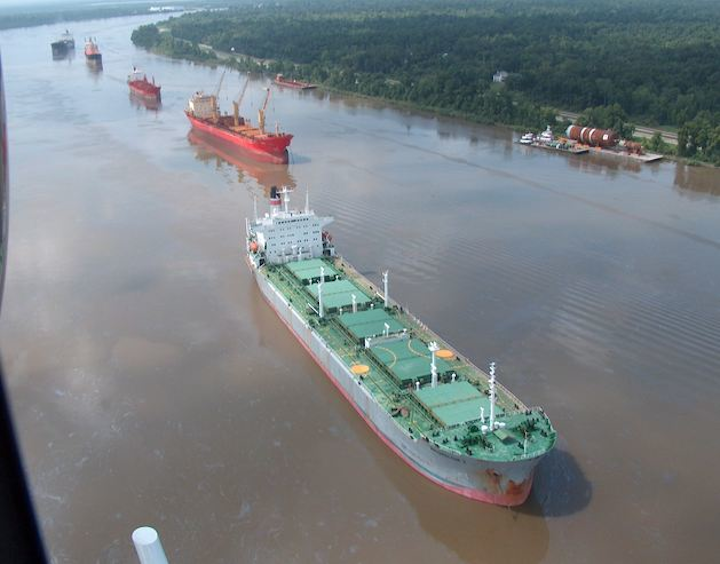 Content Dam Pennenergy Online Articles 2014 08 Mississippi River Vessels