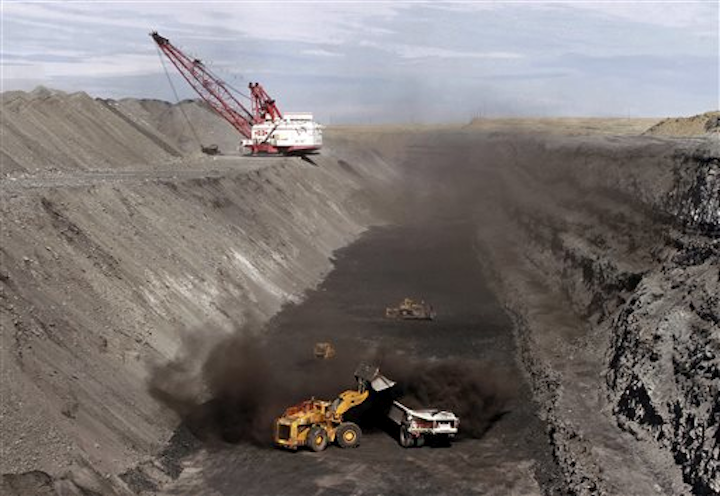 Content Dam Pennenergy Online Articles 2015 April Ap Navajo Coal Mine