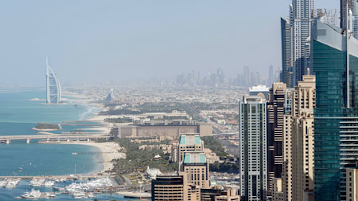 Content Dam Wwi Volume 32 Issue 2 Dubai Skyline