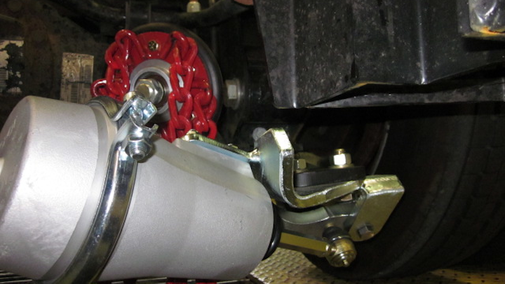Content Dam Up En Articles 2013 07 Safety Products Automatic Tire Chain Kit Leftcolumn Article Thumbnailimage File