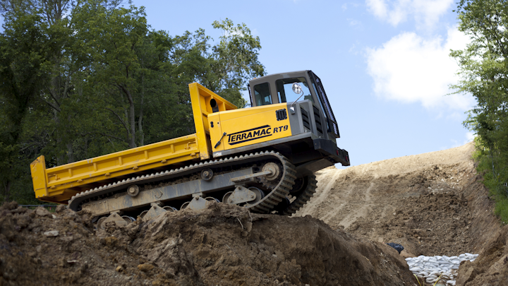 Content Dam Up En Articles 2013 09 Construction Equipment Rt9 Multi Purpose Crawler Carrier Leftcolumn Article Thumbnailimage File