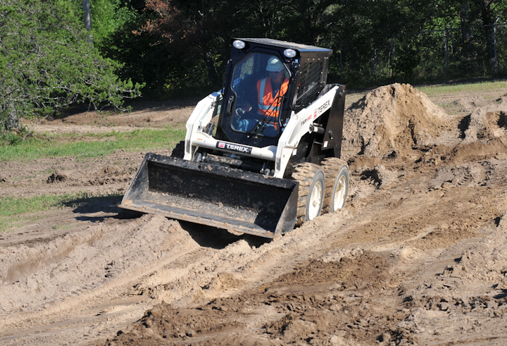 Content Dam Up En Articles 2013 12 Skid Steer Loaders And More Terex Factory Store Expands Its Sales And Service Capabilities Leftcolumn Article Thumbnailimage File