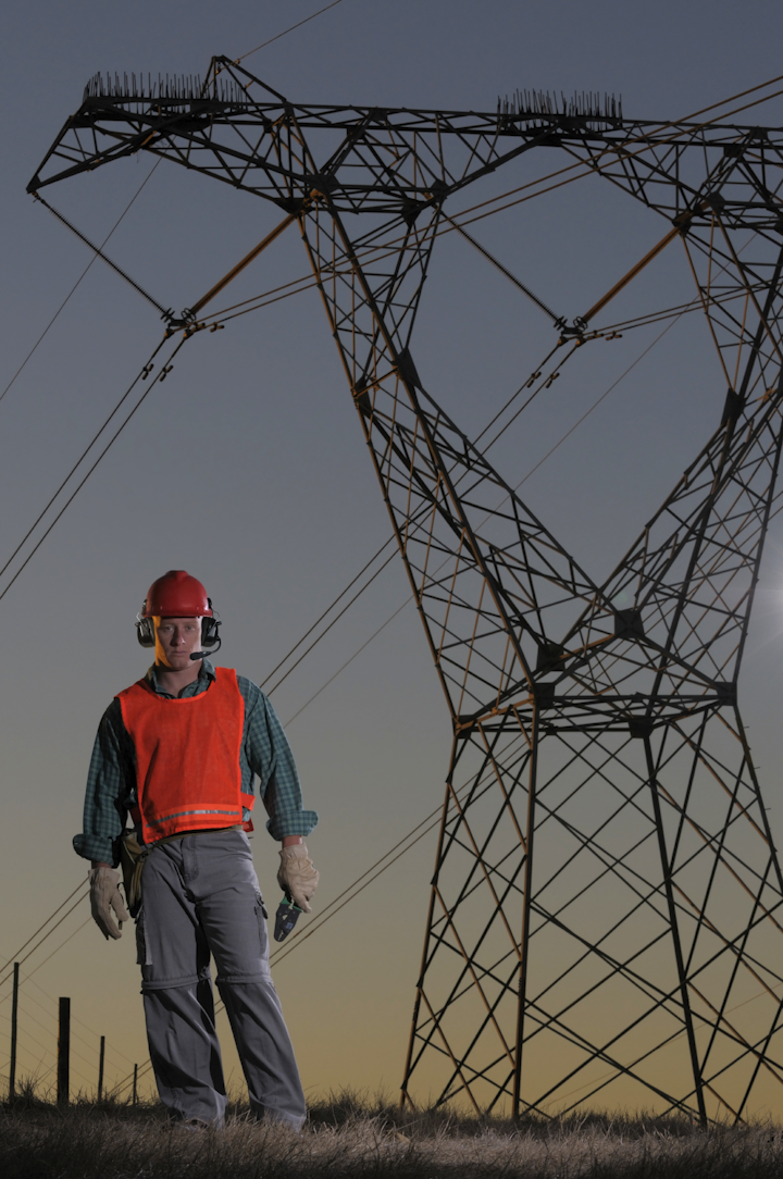 Content Dam Up En Articles 2013 12 Utility Safety Earmuff Headsets Make Utility Jobs Safer Leftcolumn Article Thumbnailimage File