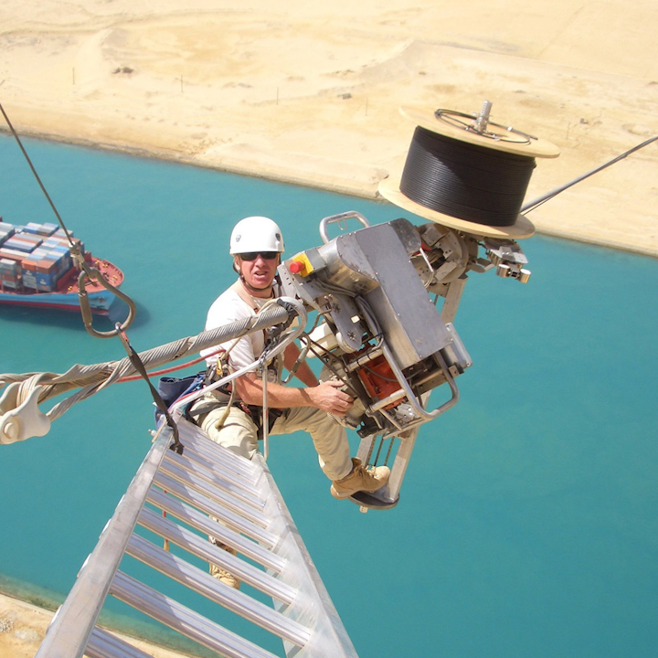 Content Dam Up En Articles 2014 01 Fiber Optic Cable Applied On Ground Wires Or Phase Conductors Leftcolumn Article Thumbnailimage File