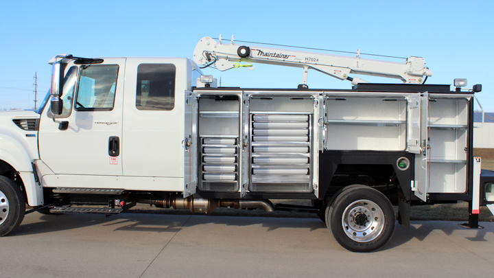 Content Dam Up En Articles 2014 01 Service Cranes Maintainer Signs Utility Crane As New Dealer In California Leftcolumn Article Thumbnailimage File