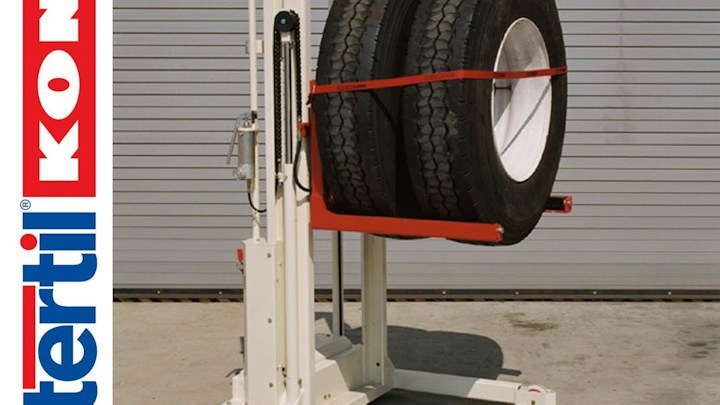 Content Dam Up En Articles 2014 03 Fleet Maintenance High Lift Wheel Dolly Reduces Fleet Maintenance Injuries Leftcolumn Article Thumbnailimage File