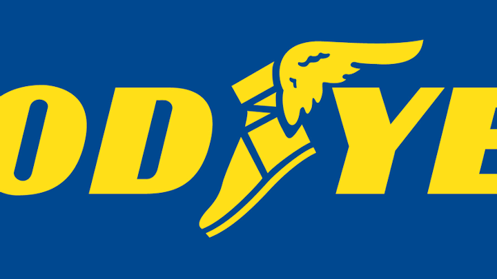 Content Dam Up En Articles 2014 04 Fleet Management Utility Restoration Crews Weather Storms With Goodyear S Help Leftcolumn Article Thumbnailimage File