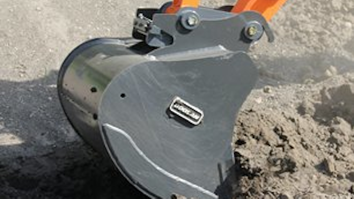 Content Dam Up En Articles 2014 05 Construction Equipment Wedge Lock Coupler Attachment Expands Mounting System Lineup Leftcolumn Article Thumbnailimage File