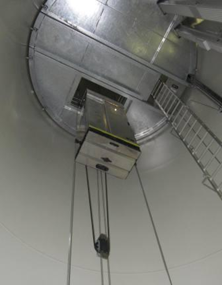 Content Dam Up En Articles 2014 08 Utility Equipment Turbine Service Lifts Leftcolumn Article Thumbnailimage File