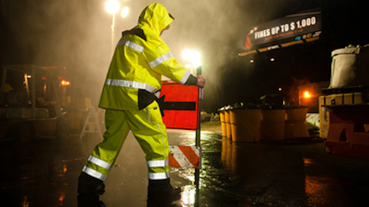 Content Dam Up En Articles 2014 11 Establishing Safety With Traffic Control At Utility Work Sites Leftcolumn Article Thumbnailimage File