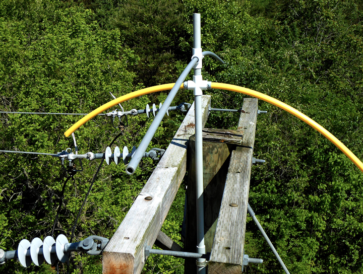 Content Dam Up En Articles 2015 04 Ospreys And Utility Poles Don T Mix Off Sprey Raptor Deterrent Protects Both Leftcolumn Article Thumbnailimage File