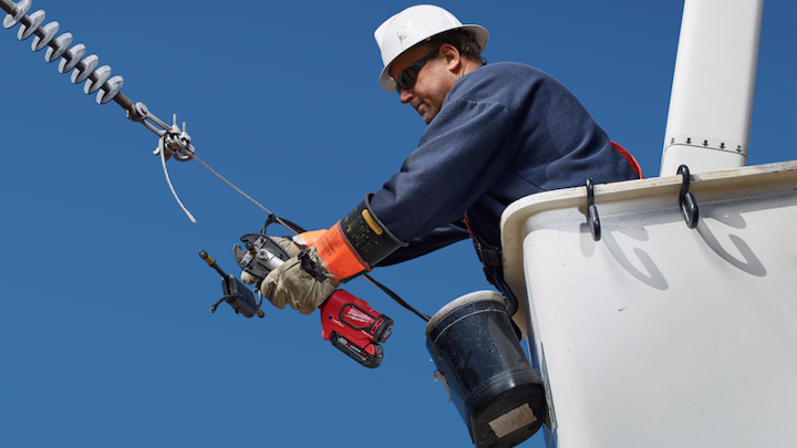 Content Dam Up En Articles 2015 08 Utility Equipment Linemen Crimpers Optimize Ergonomics Speed Reliability Leftcolumn Article Thumbnailimage File