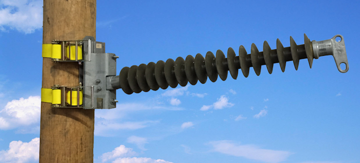 Content Dam Up En Articles 2015 09 Safety Equipment Hot Line Base Plate Eliminates Downtime During High Voltage Transmission Repair Leftcolumn Article Thumbnailimage File
