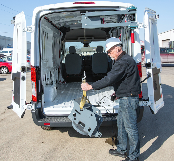 Content Dam Up En Articles 2016 03 Utility Vehicles Work Van Crane Has Maximum Capacity Of 1 000 Lbs At 6 Ft Leftcolumn Article Thumbnailimage File