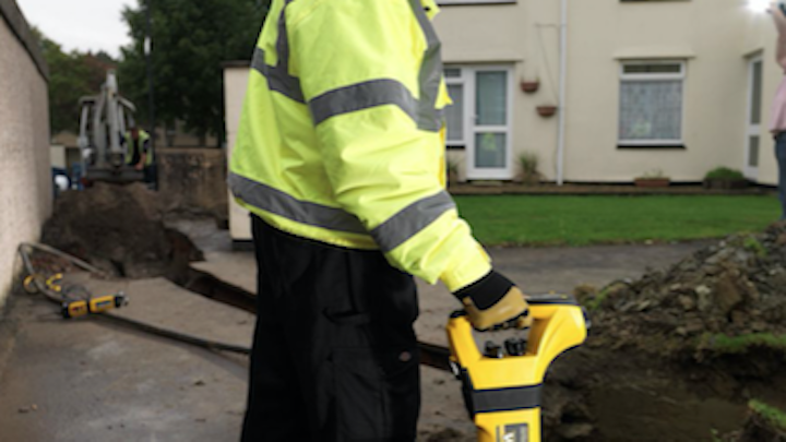 Content Dam Up En Articles 2017 05 Safety Equipment Utility Locator Simplifies Buried Utility Detection Leftcolumn Article Thumbnailimage File
