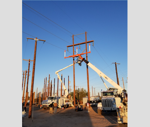 Content Dam Up En Articles 2018 04 Construction Equipment Triple Line Lifter Simplifies Shortens The Process Of Supporting Three Phases Of Energized Conductors Leftcolumn Article Thumbnailimage File