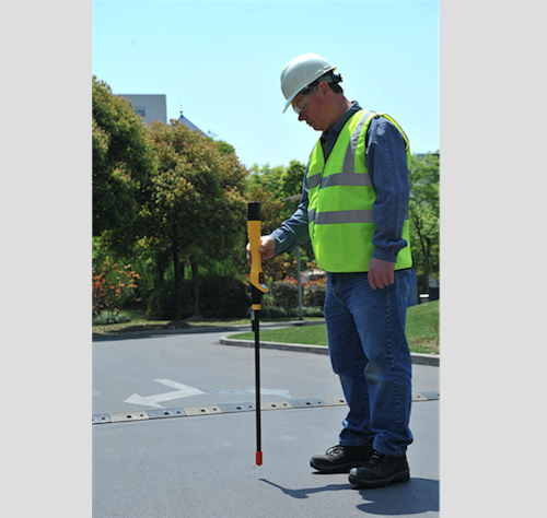 Content Dam Up En Articles 2018 04 Safety Equipment Combination Utility Locator And Ferrous Metal Detector Leftcolumn Article Thumbnailimage File