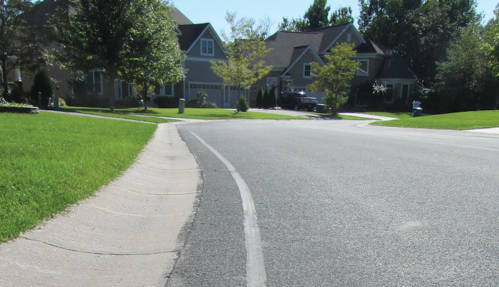 There are three main approaches for fiber optic installation. The newest procedure is called “microtrenching” and it has emerged from the growing demand for high-speed data connections.